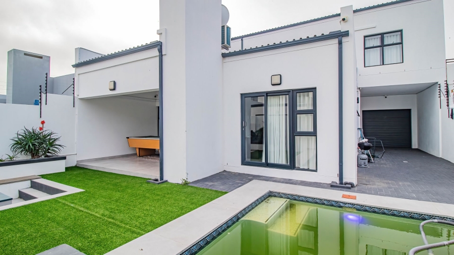 4 Bedroom Property for Sale in Sandown Western Cape